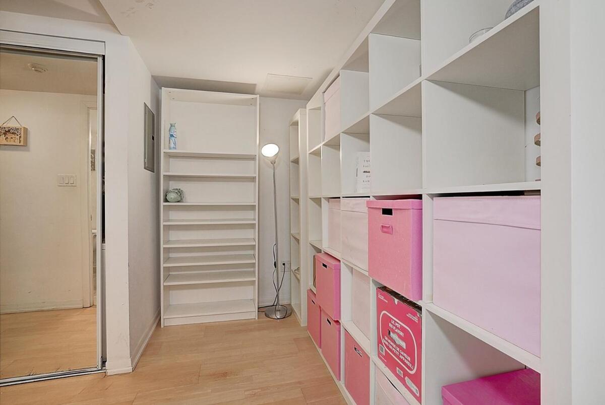 Chic Downtown Apartment Toronto