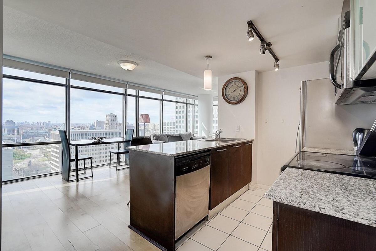 Chic Downtown Apartment