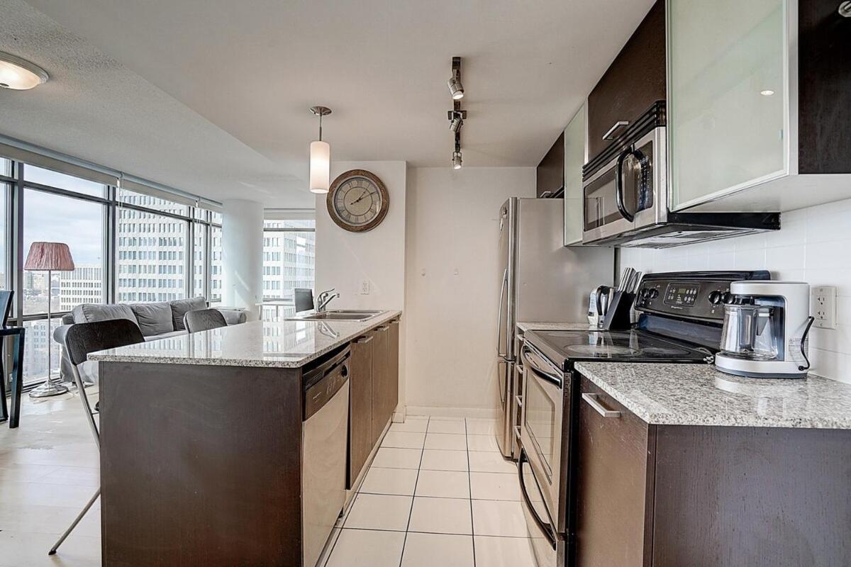 Chic Downtown Apartment *
