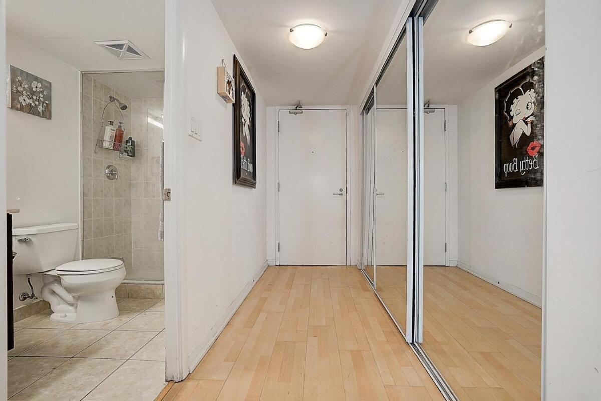 Chic Downtown Apartment Toronto