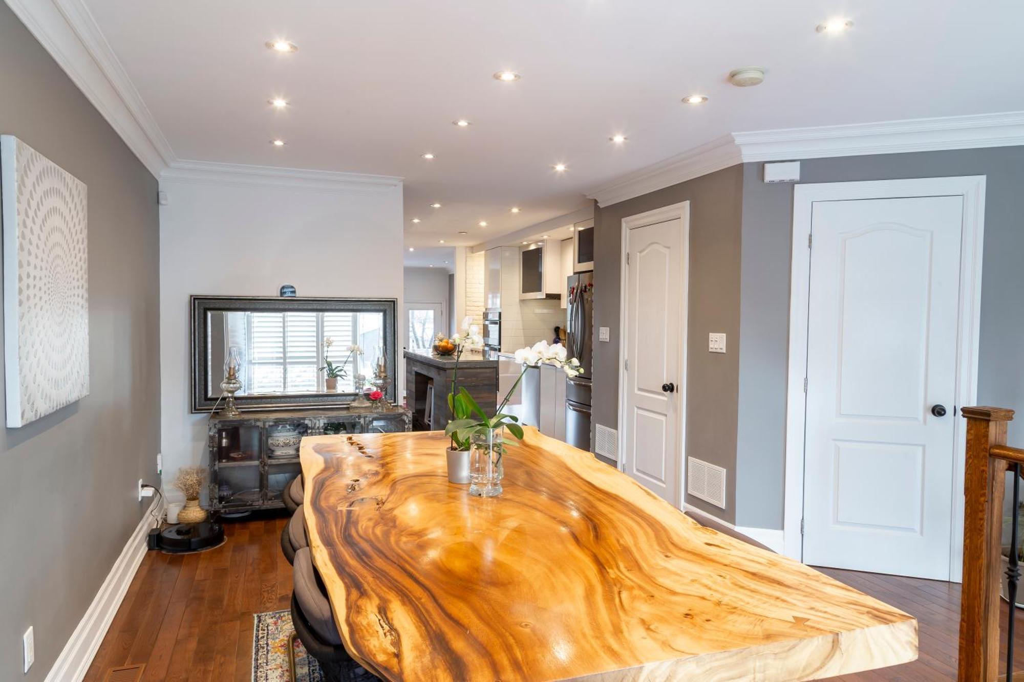 Holiday home Beautiful 3br House In The Heart Of Greek Town Toronto