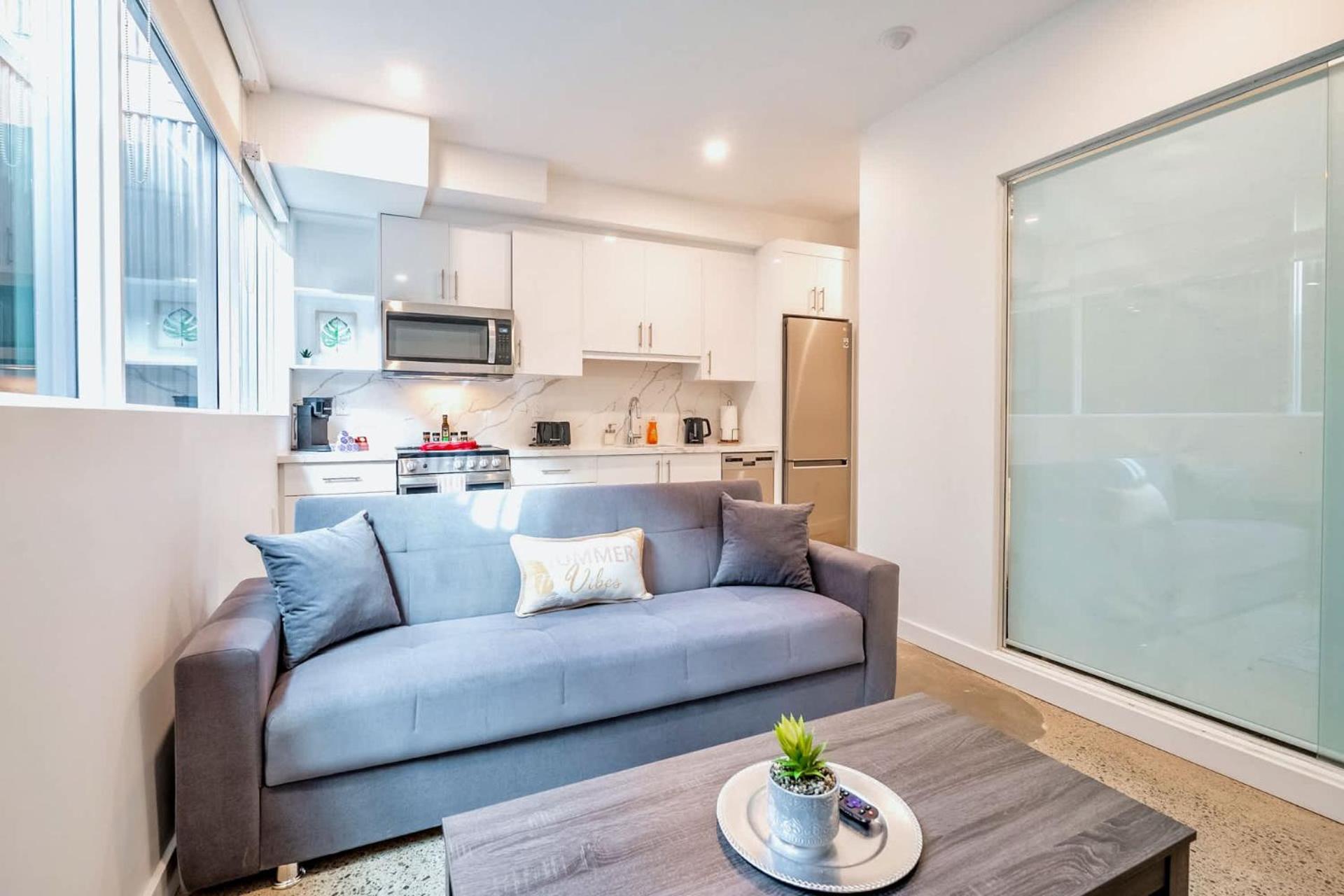 Spacious 2br - Regent Park Near Downtown Toronto