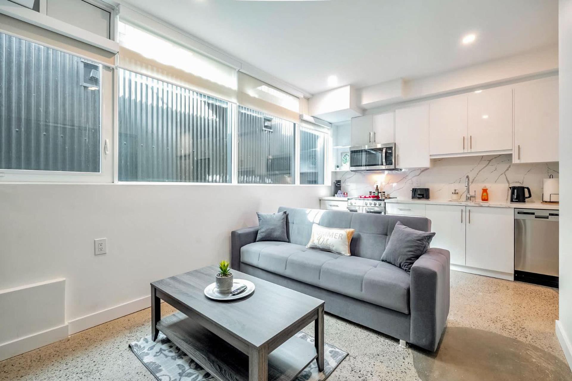 Apartment Spacious 2br - Regent Park Near Downtown