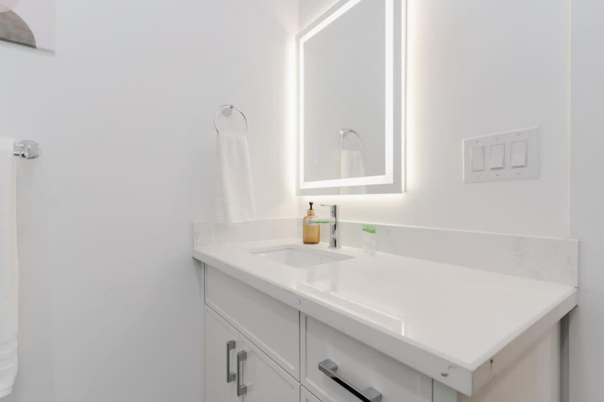 Spacious 3br For 10 W Patio Heart Of Hotel