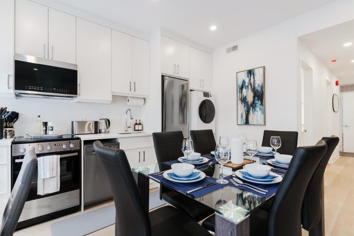 Spacious 3br For 10 W Patio Heart Of