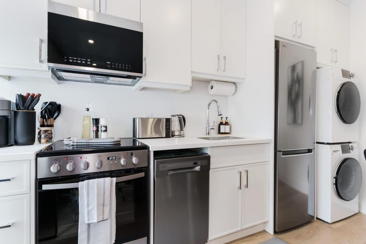 Spacious 3br For 10 W Patio Heart Of Hotel *