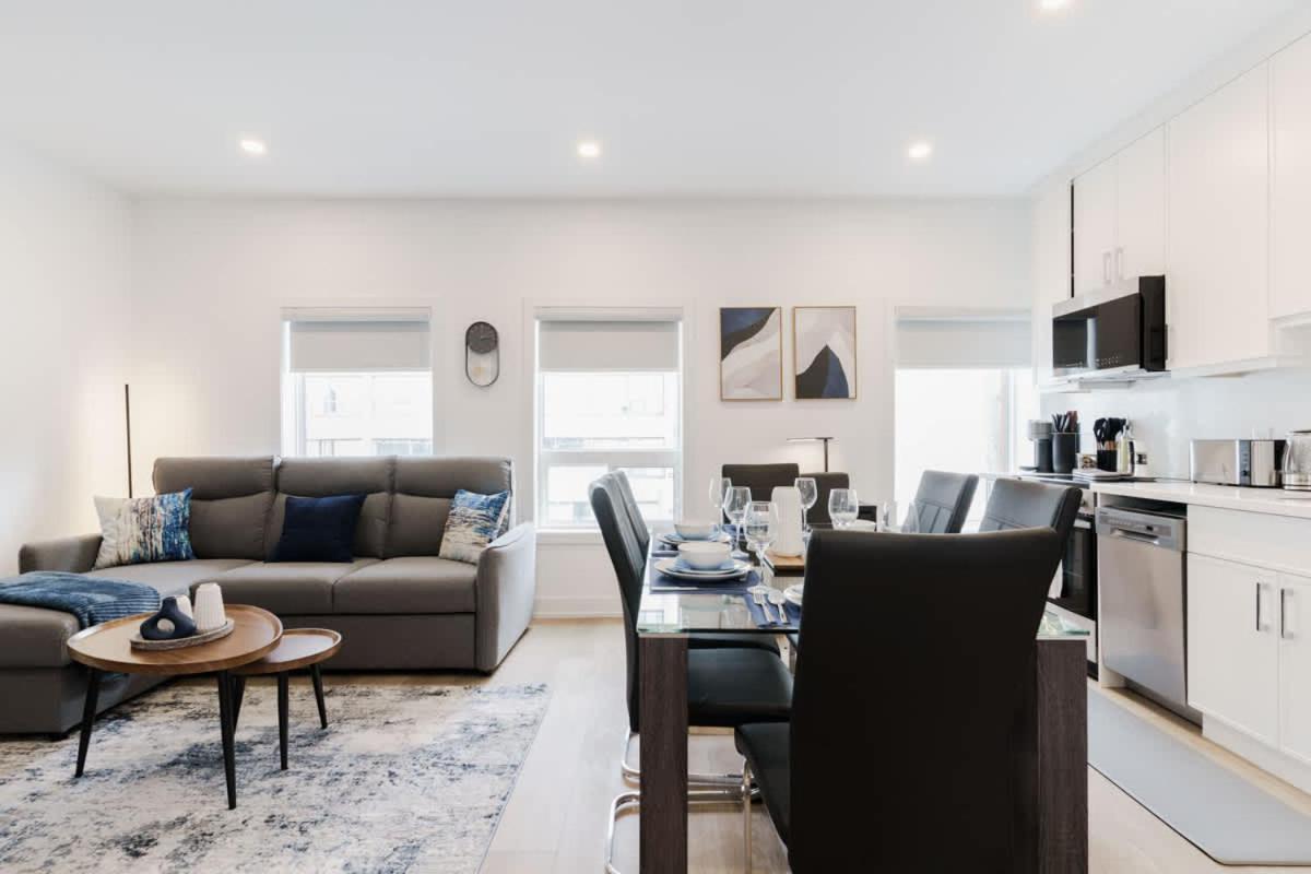 Spacious 3br For 10 W Patio Heart Of Hotel Toronto
