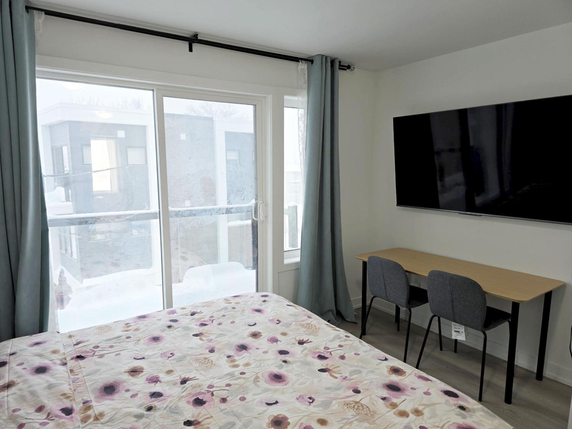 Guest house King Bed Tv Private Ensuite Retreat Bathroom Or Economical Double Bed