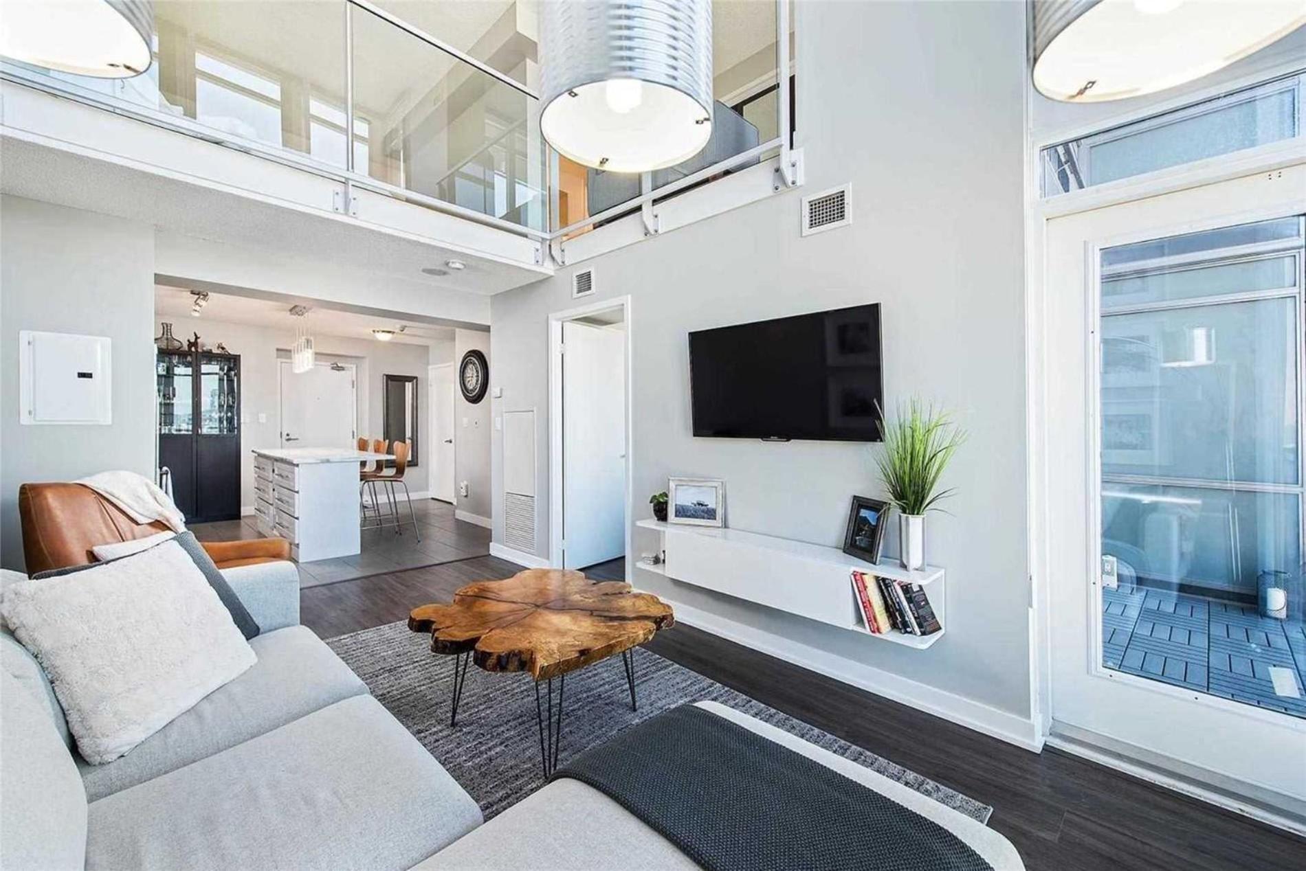 Apartment Axiom Toronto