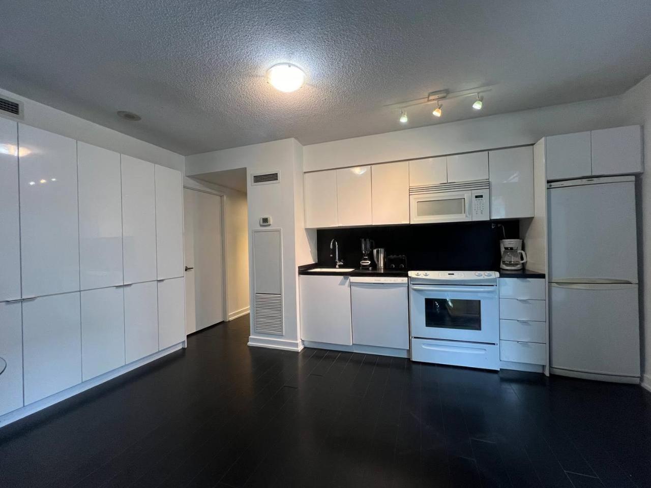 Apartment Axiom