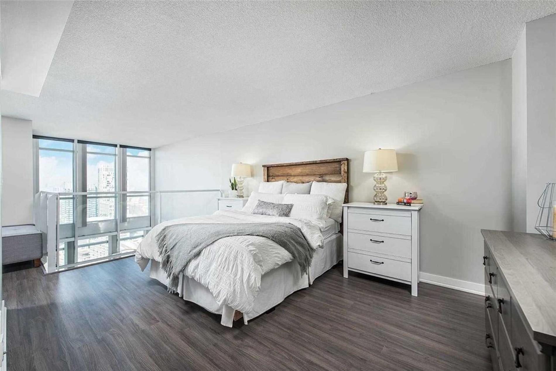 Axiom Apartment *