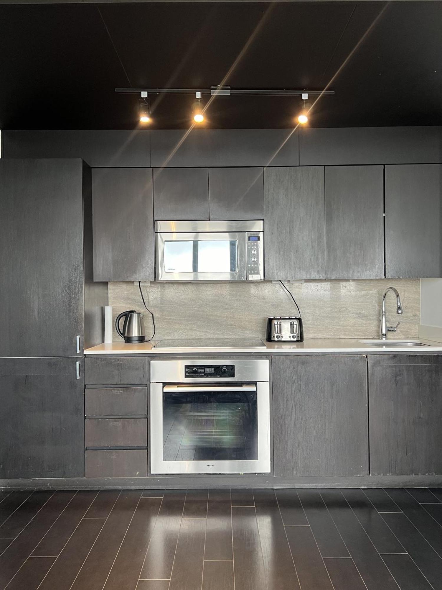Axiom Apartment
