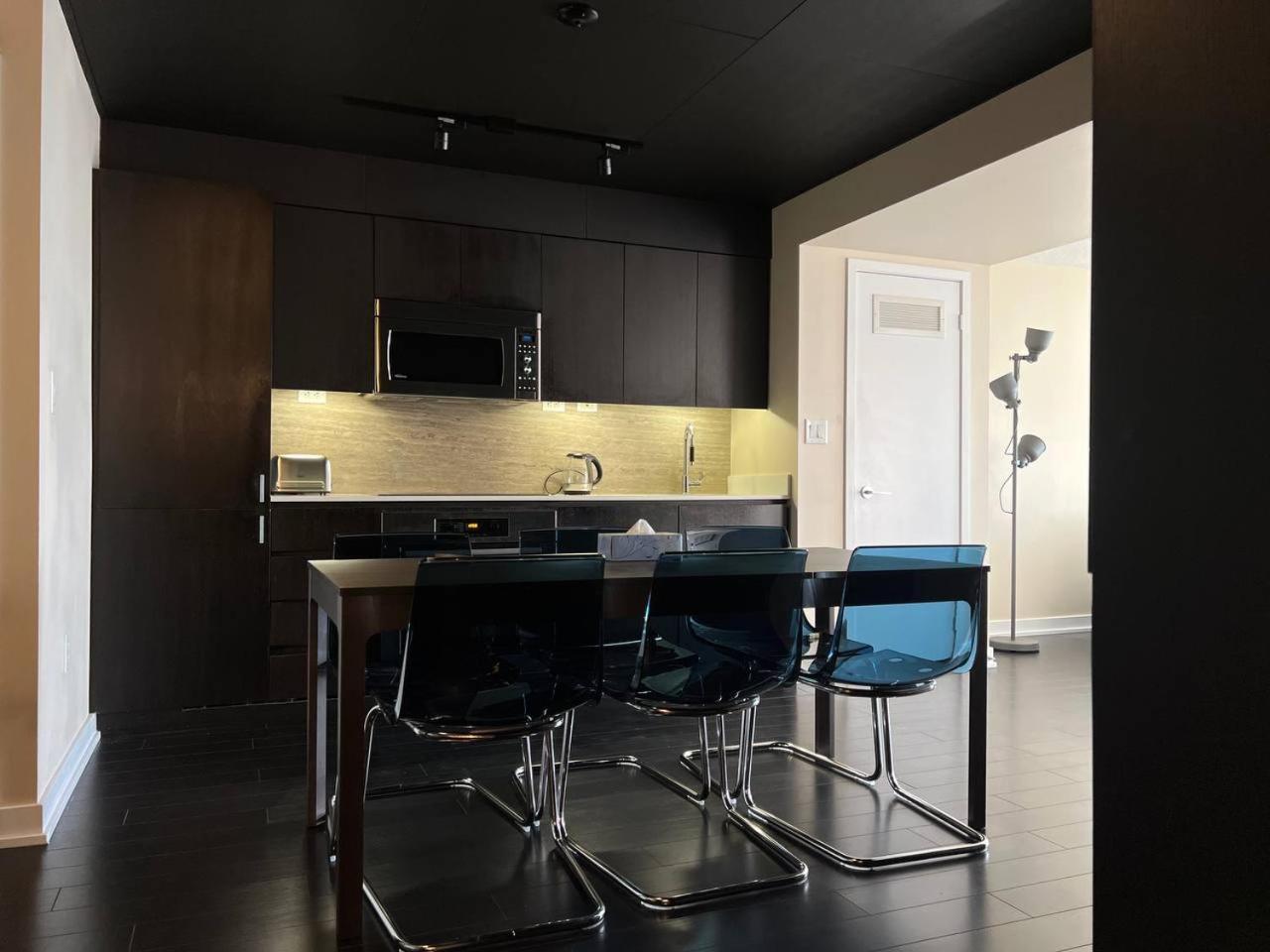 Apartment Axiom Toronto