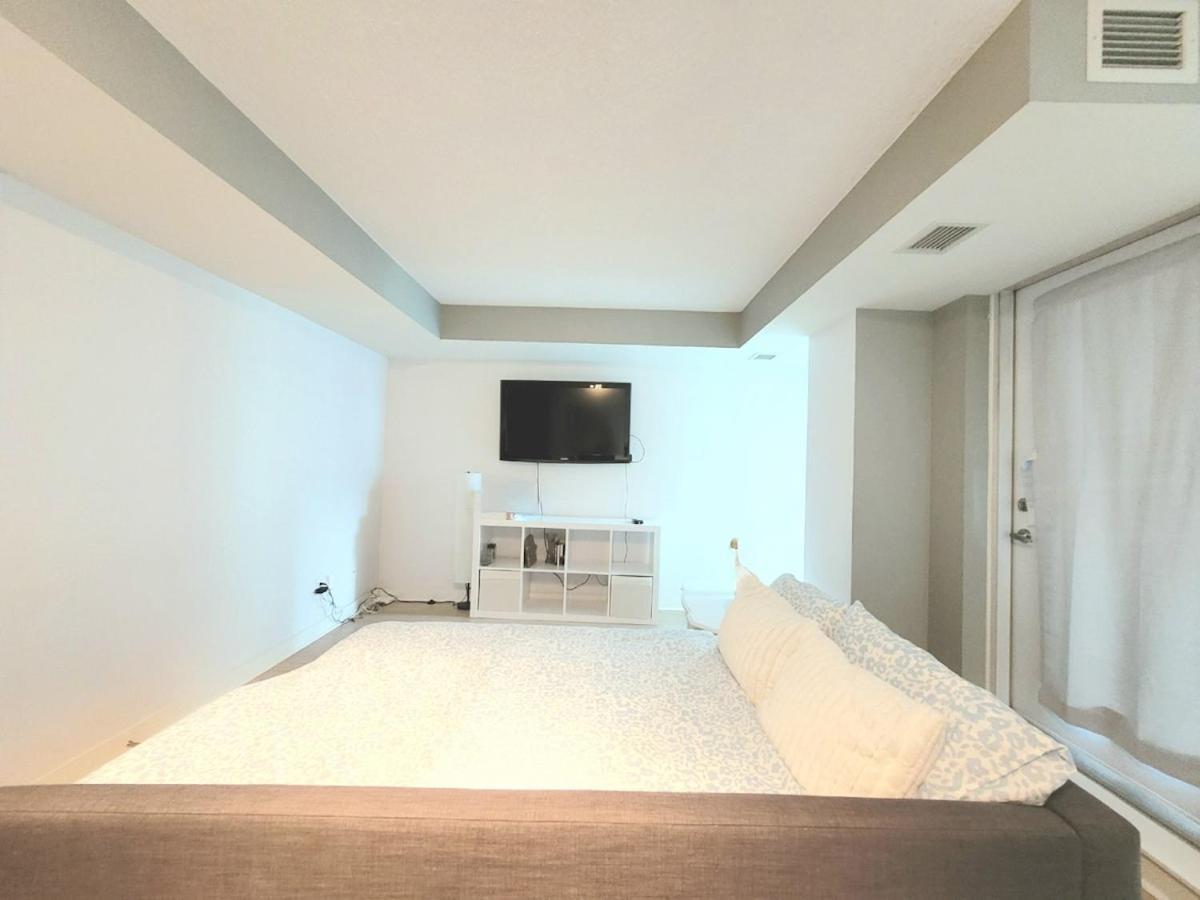 Apartment Downtown Spacious Lakeview 2 Beds Salt Water Pool Gym Free Parking