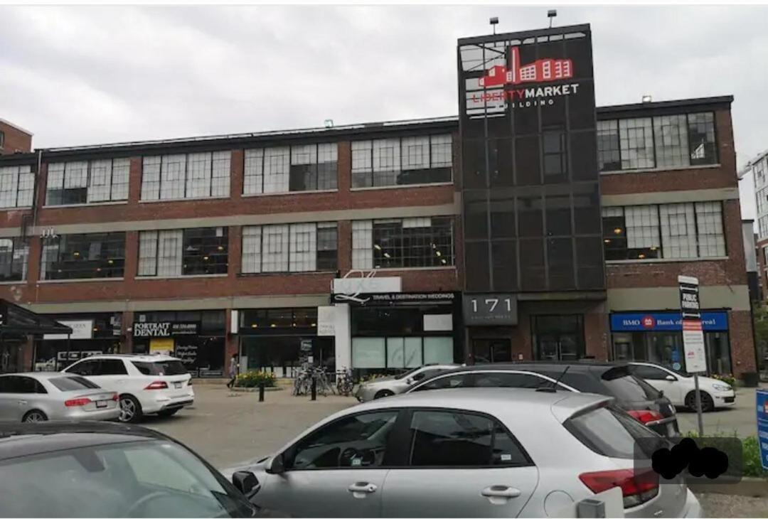 Downtown Spacious Lakeview 2 Beds Salt Water Pool Gym Free Parking *
