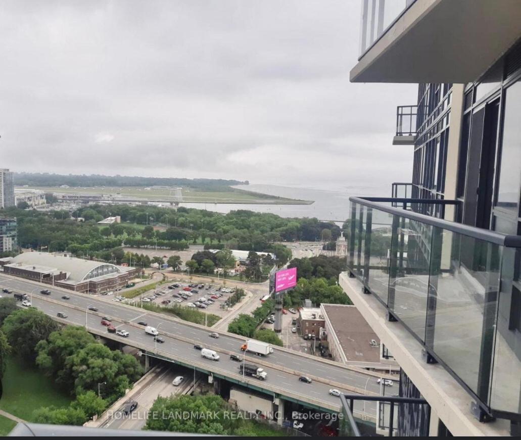 Apartment Downtown Spacious Lakeview 2 Beds Salt Water Pool Gym Free Parking