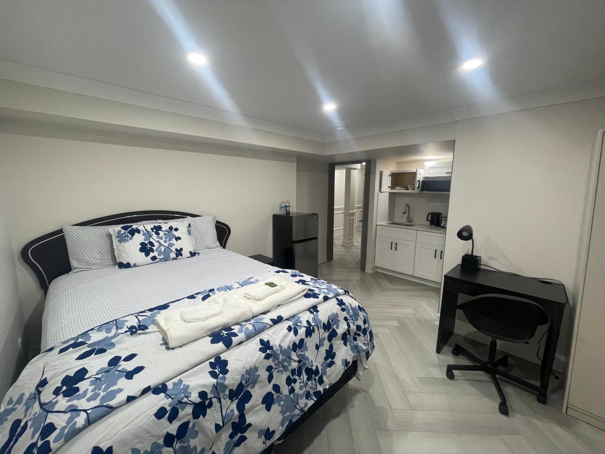 Homestay Cozy Basement With Free Parking In *