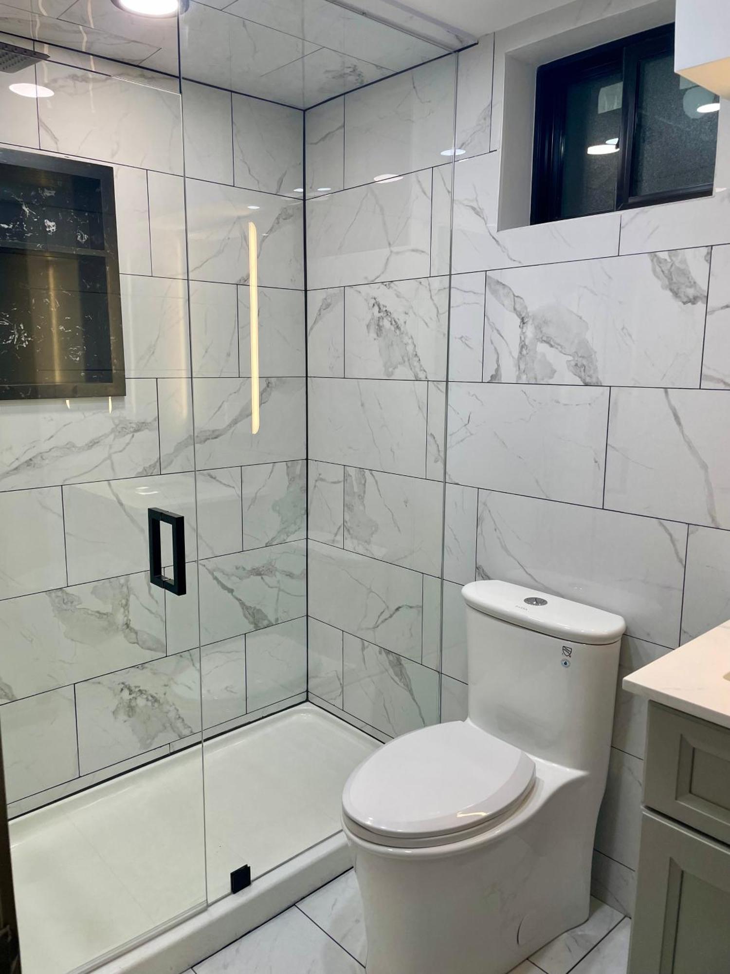 Cozy Basement With Free Parking In Homestay