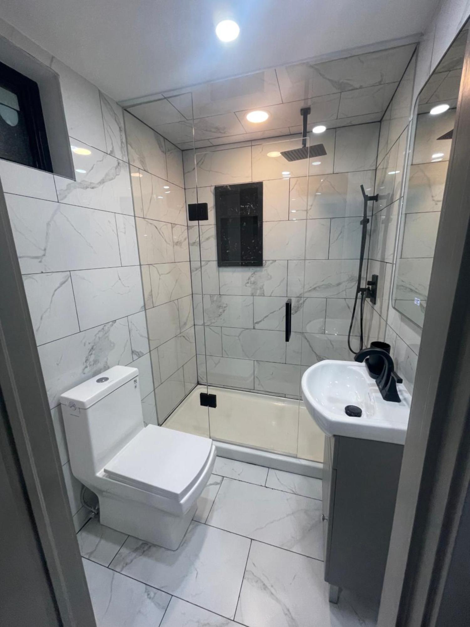 Cozy Basement With Free Parking In * Toronto