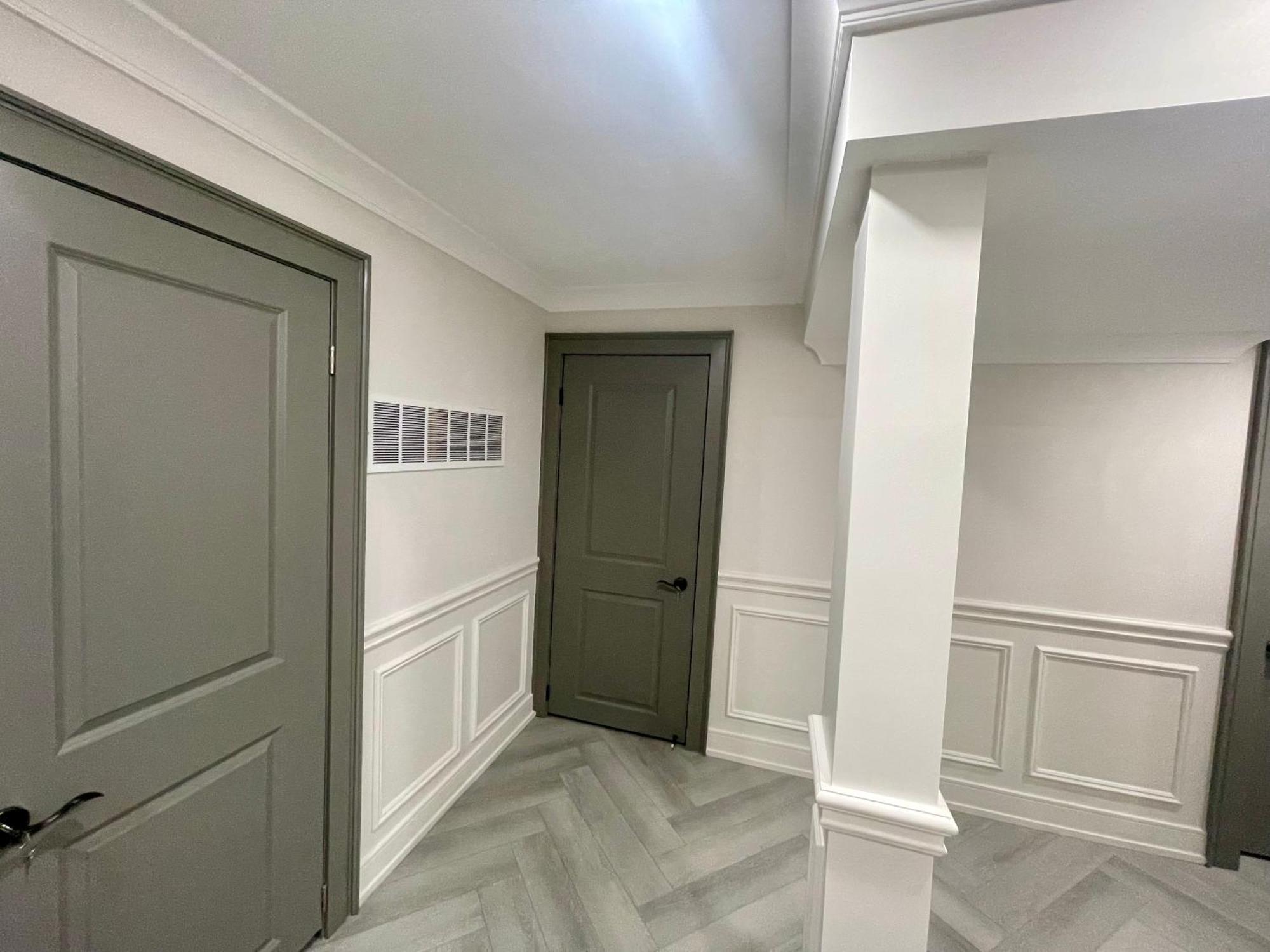 Cozy Basement With Free Parking In Toronto