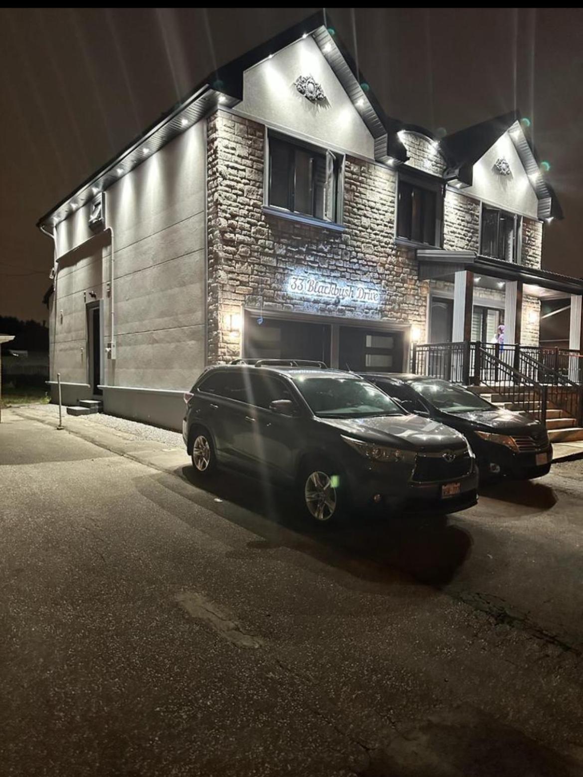 Cozy Basement With Free Parking In Homestay Toronto