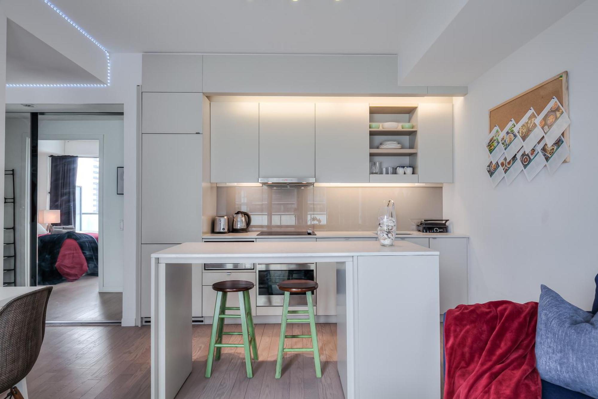 1 Bedroom With Views - 4 Sleeps Apartment Toronto