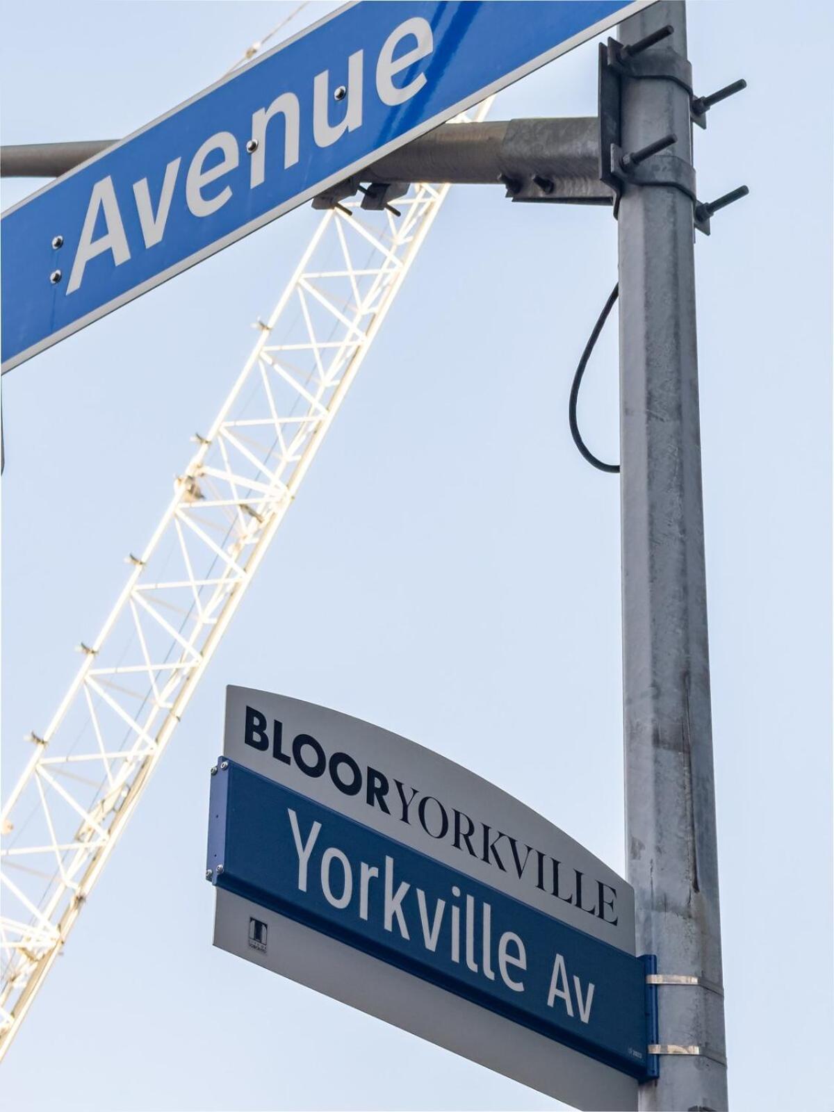 Discounted Elegant Yorkville Apartment Toronto