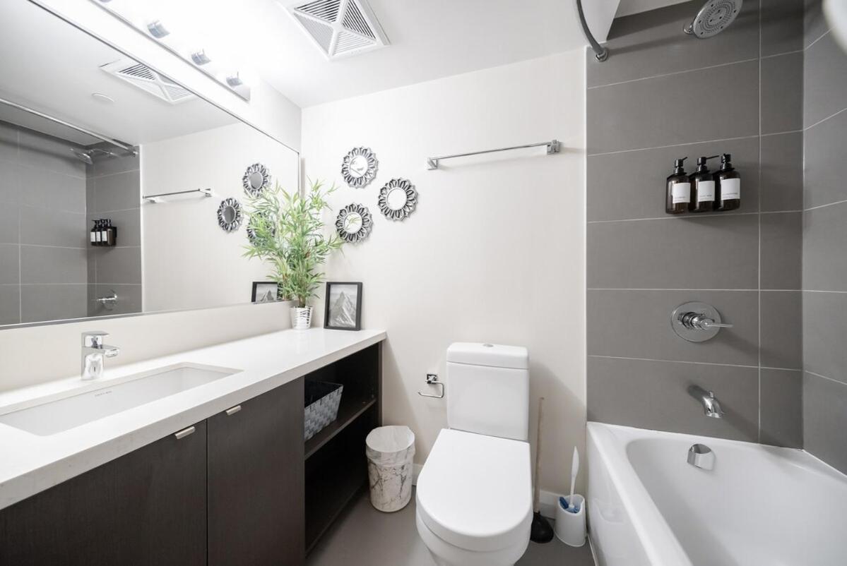Apartment Discounted Elegant Yorkville