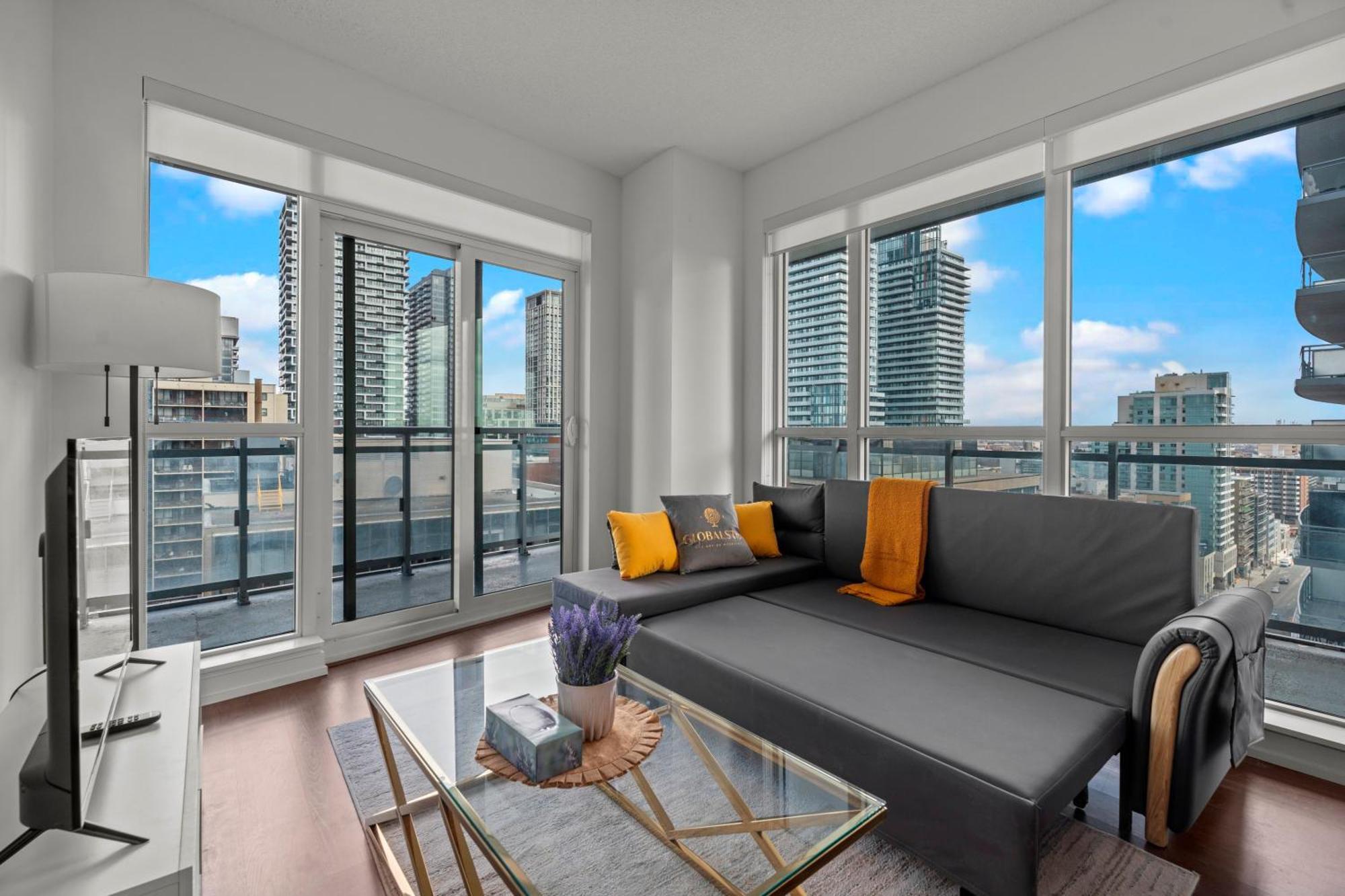 Modern Dunfield Ave By Globalstay * Toronto