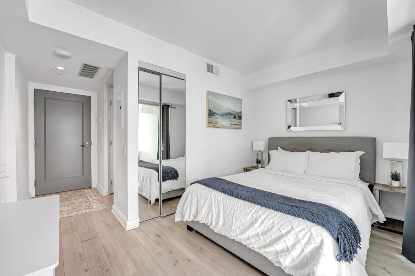 Luxe Yorkville Unit Near Restaurants Fashion Ttc *