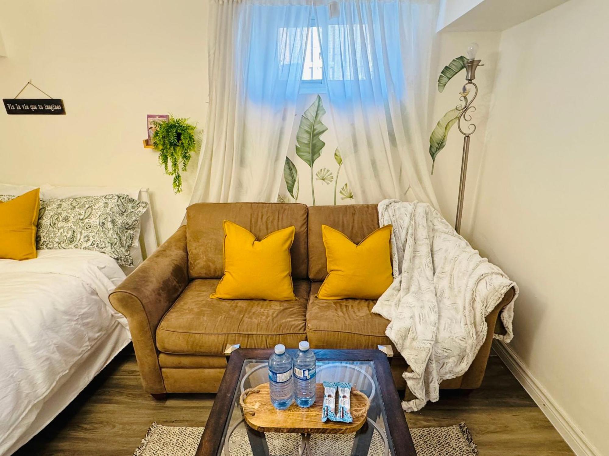 Homestay Sunrise - Free Parking Toronto