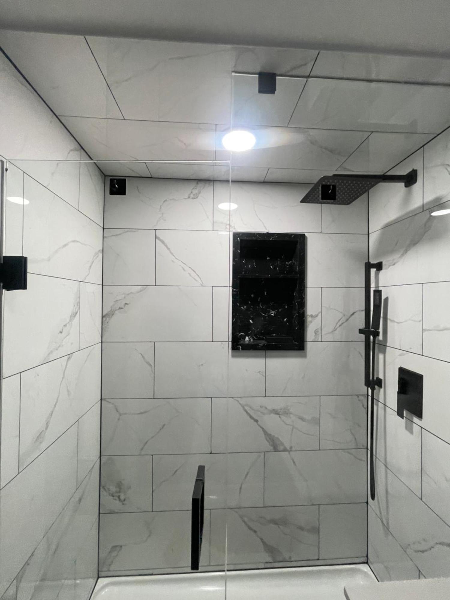 Cozy Basement With Free Parking In *