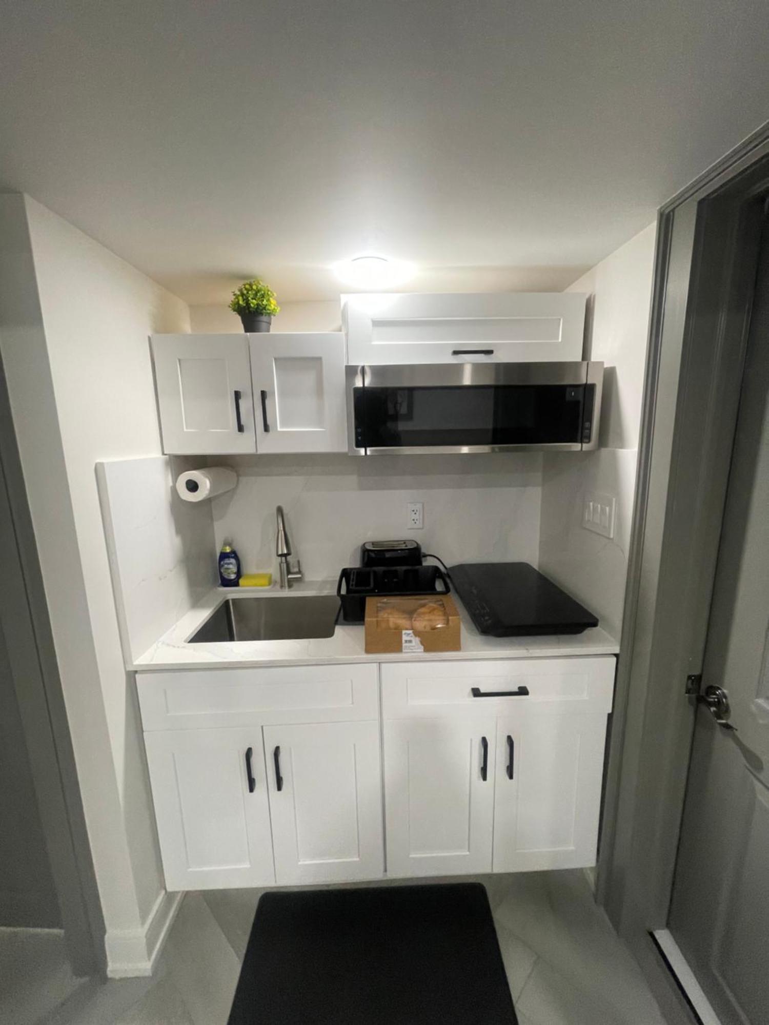 Homestay Cozy Basement With Free Parking In *