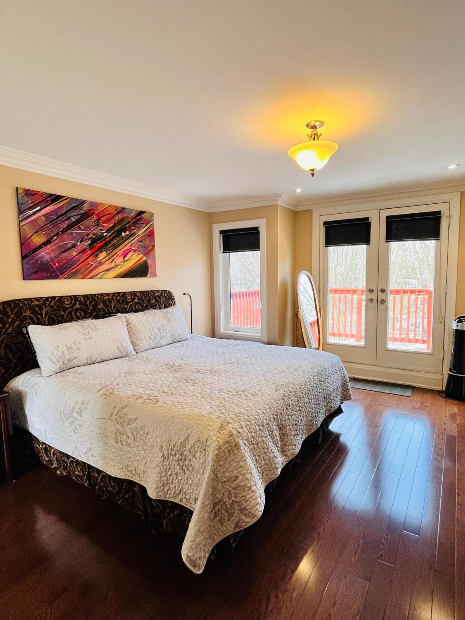 Luxury - Upper Beaches