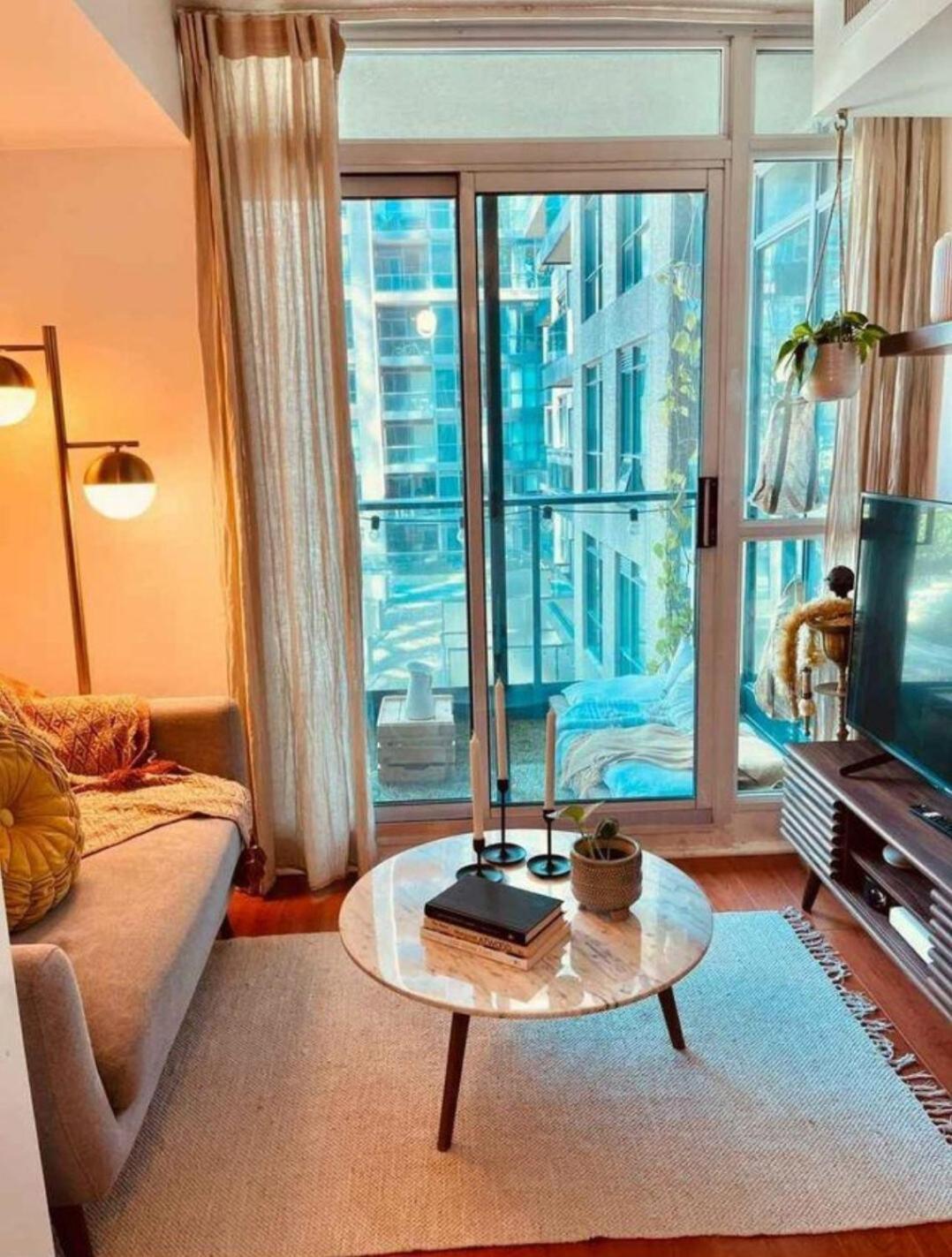 For 2 In Downtown