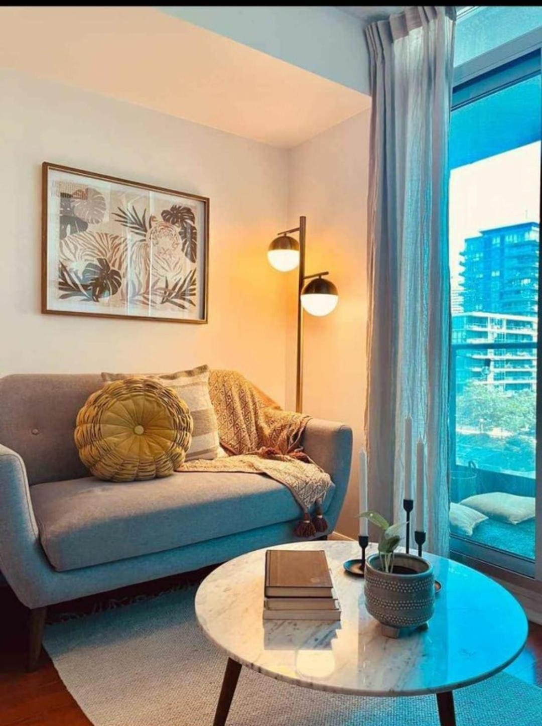 For 2 In Downtown *