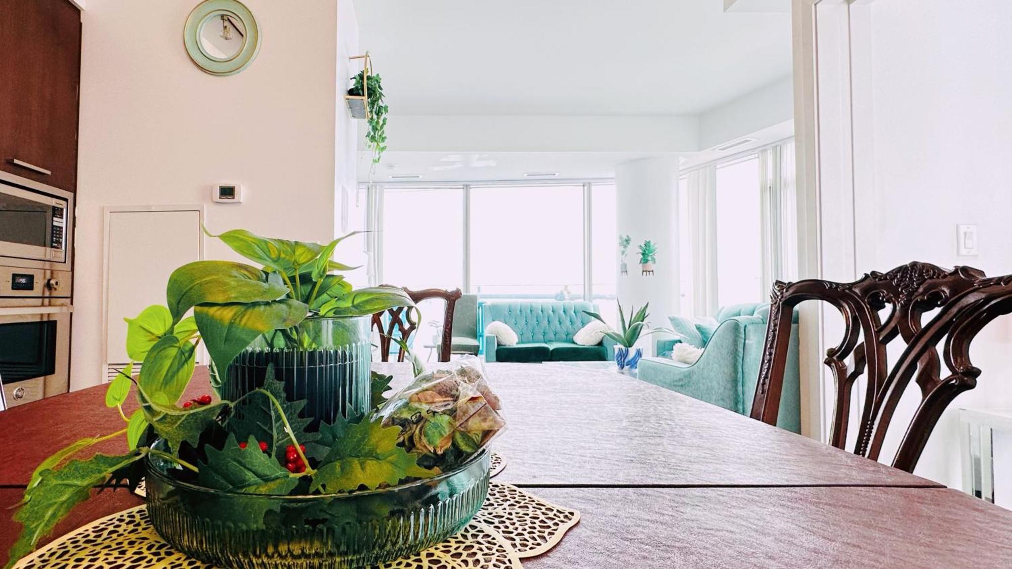 New Superior Lakeview Luxury 3-bedroom On High Floor Toronto