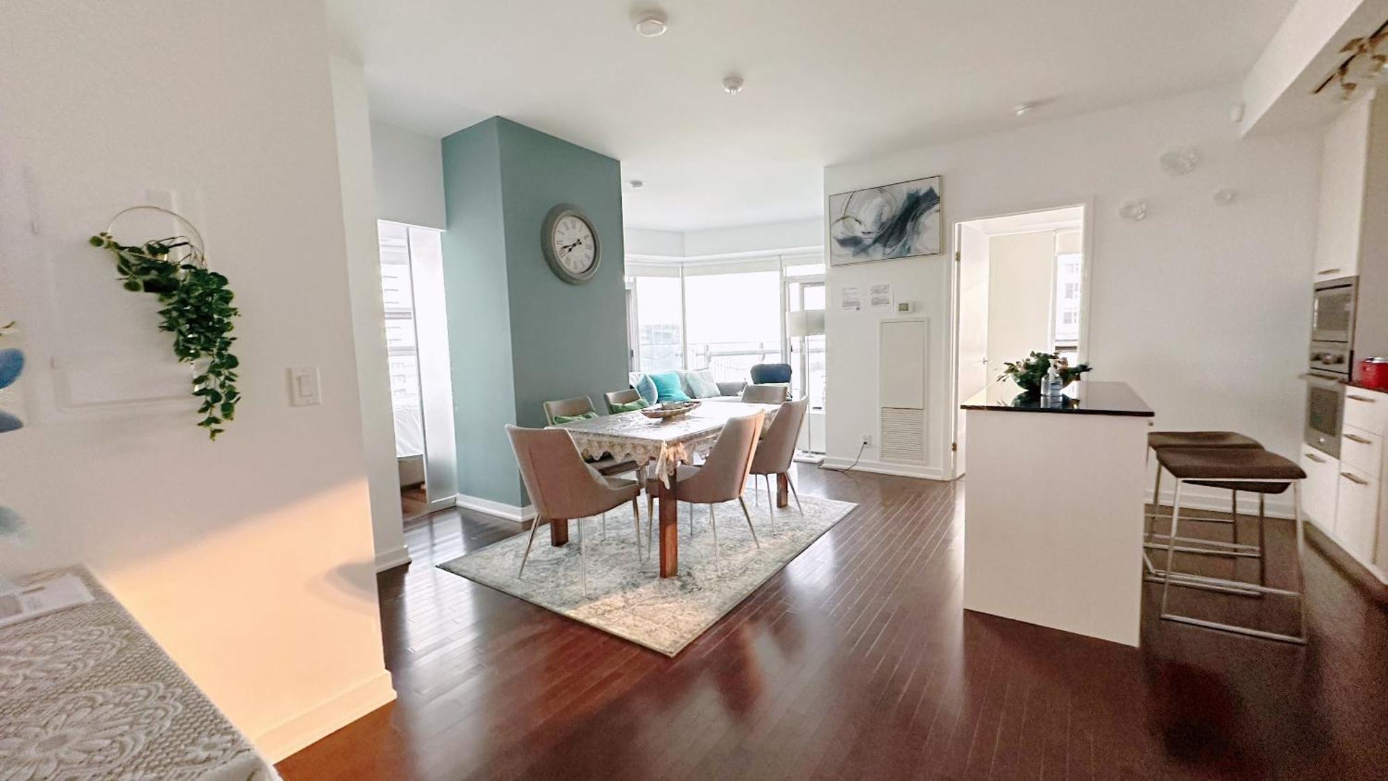 Apartment New Superior Lakeview Luxury 3-bedroom On High Floor