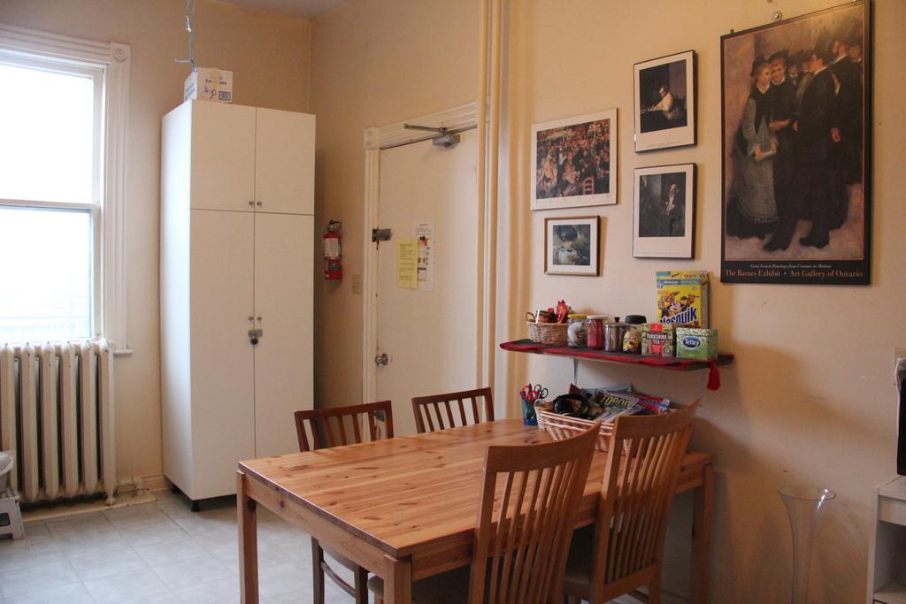 Guest house Spadina 11