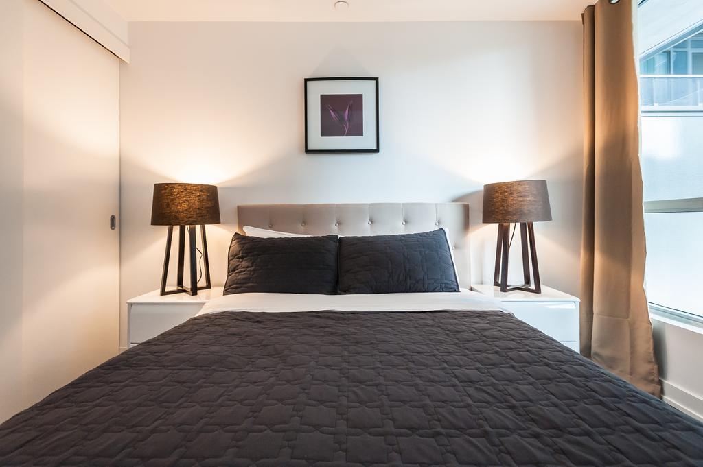 Lifesuites King West Loft Apartment *