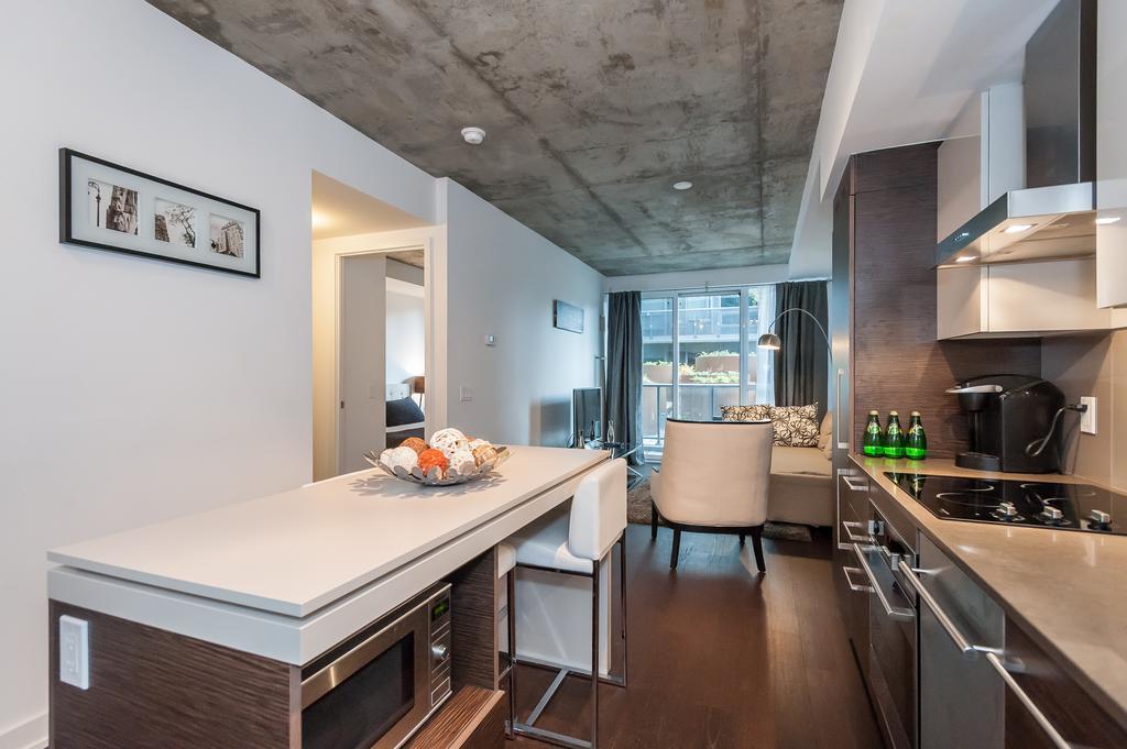 Lifesuites King West Loft Apartment