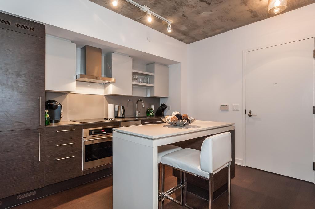 Lifesuites King West Loft *