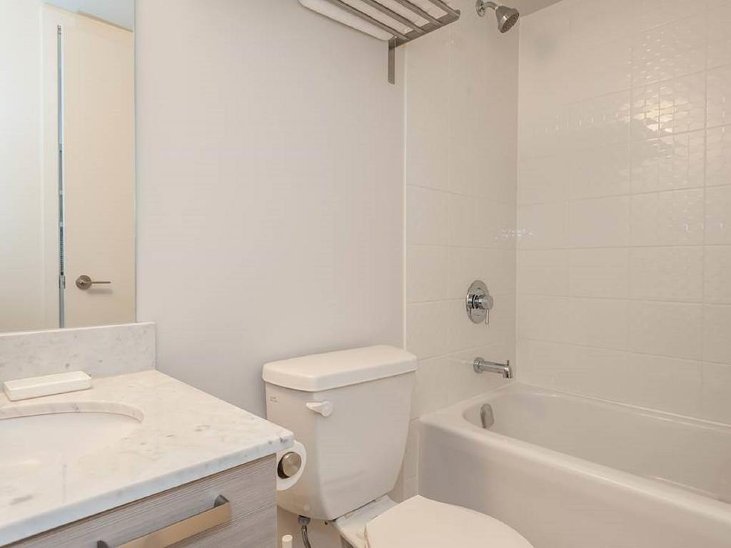 Aoc Suites - Penthouse Condo Apartment