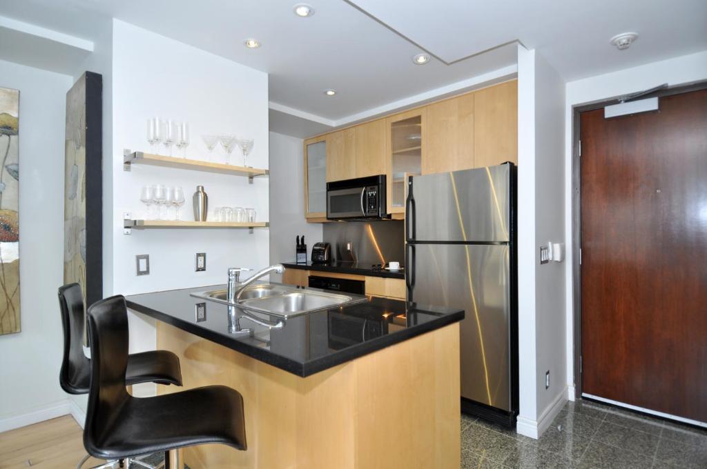 Yonge Furnished 2* Toronto