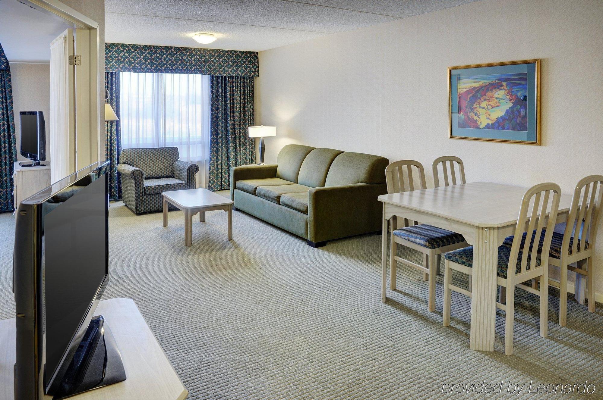 Embassy By Hilton Airport Hotel