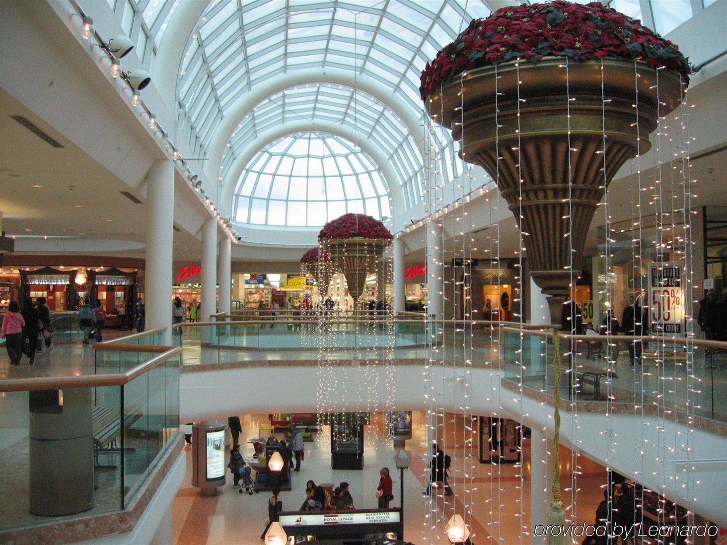 Hotel Embassy By Hilton Airport 4*
