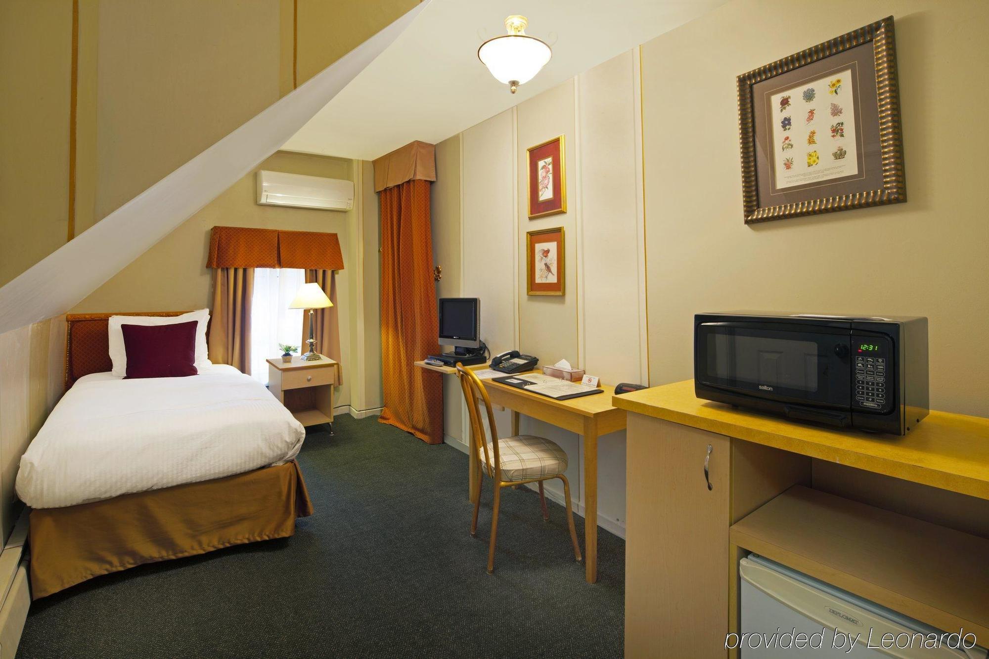 Victoria's Mansion Hotel