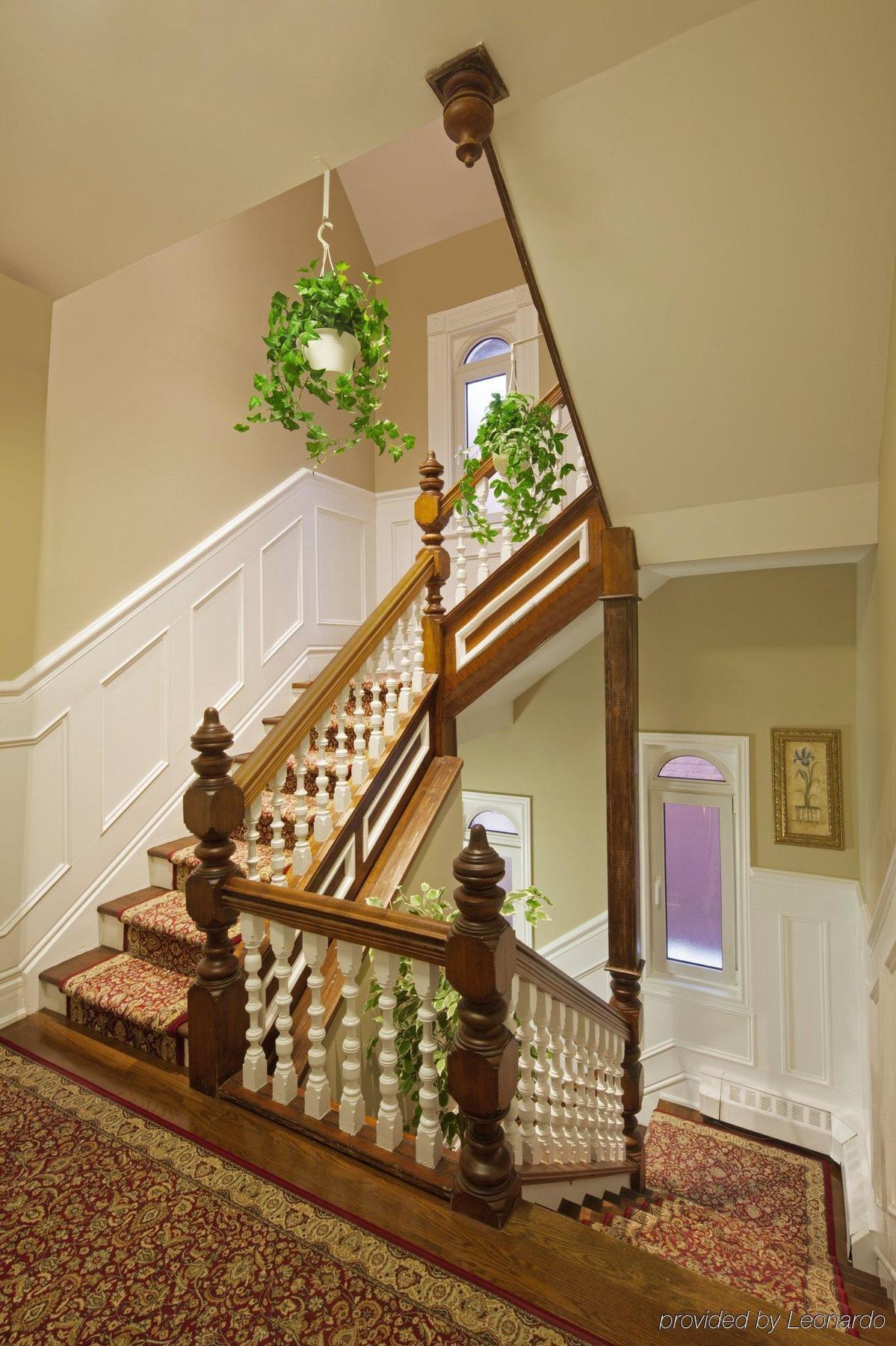Victoria's Mansion 4*