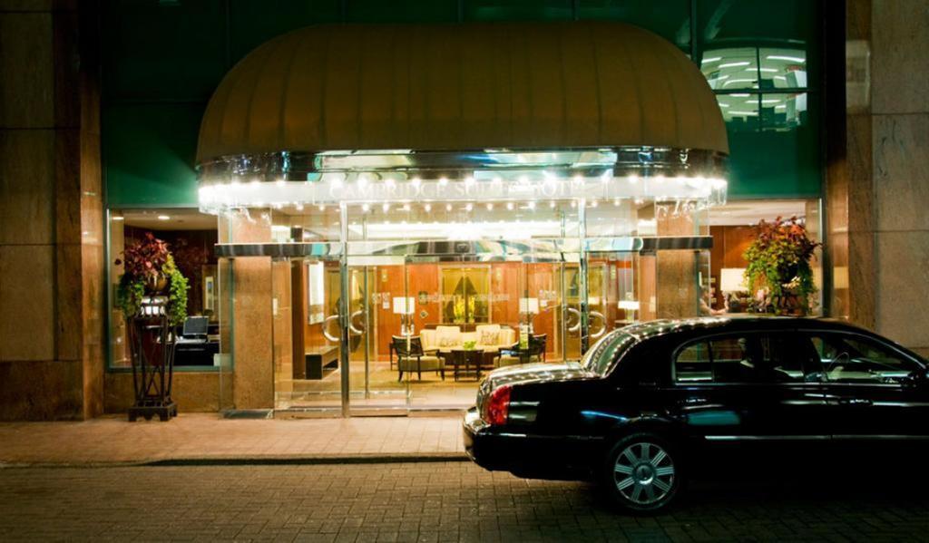 Cambridge Hotel