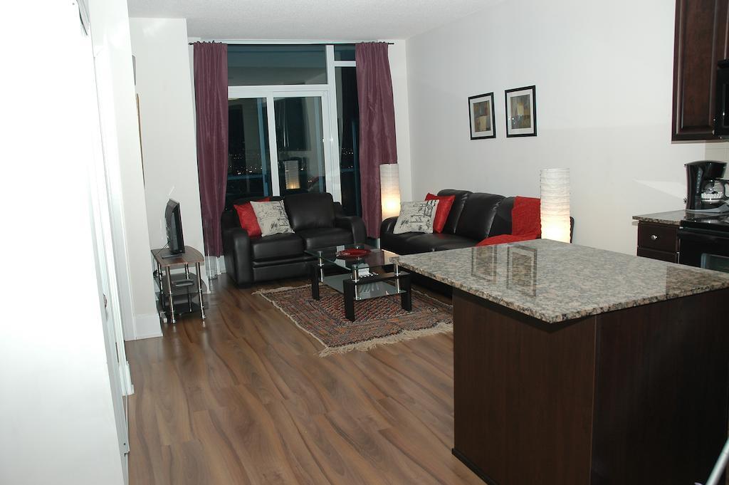 Apartment Living Suites - Toronto Convention Centre Toronto